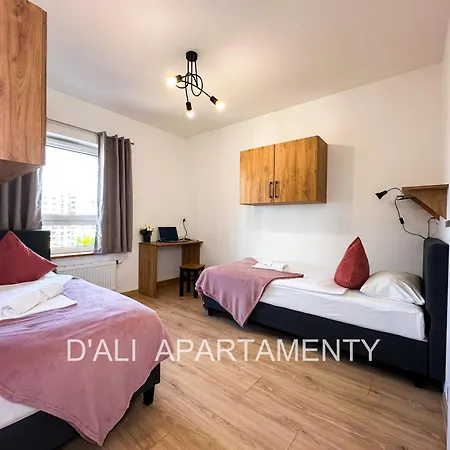 Komfortowy D'ali W Doskonalej Lokalizacji Z Trzema Sypialniami I Trzema Lazienkami Oraz Dwoma Miejscami Parkingowymi Apartment *