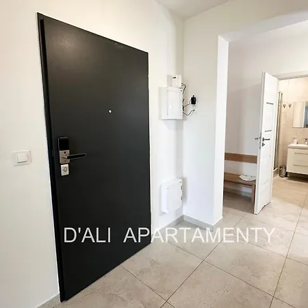 Apartment Komfortowy D'ali W Doskonalej Lokalizacji Z Trzema Sypialniami I Trzema Lazienkami Oraz Dwoma Miejscami Parkingowymi