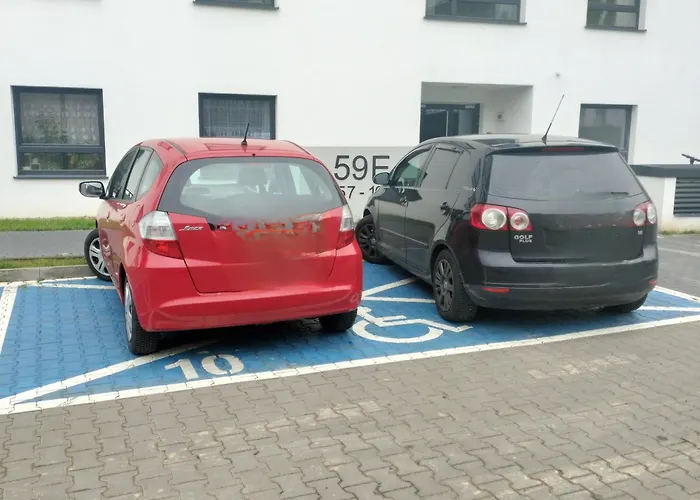 Apartmán Bulgarska Komfortowy Z Trzema Sypialniami I Trzema Lazienkami Oraz Dwoma Miejscami Parkingowymi Poznaň