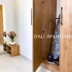 Bulgarska Komfortowy D'ali Z Trzema Sypialniami I Trzema Lazienkami Oraz Dwoma Miejscami Parkingowymi Daire Poznan